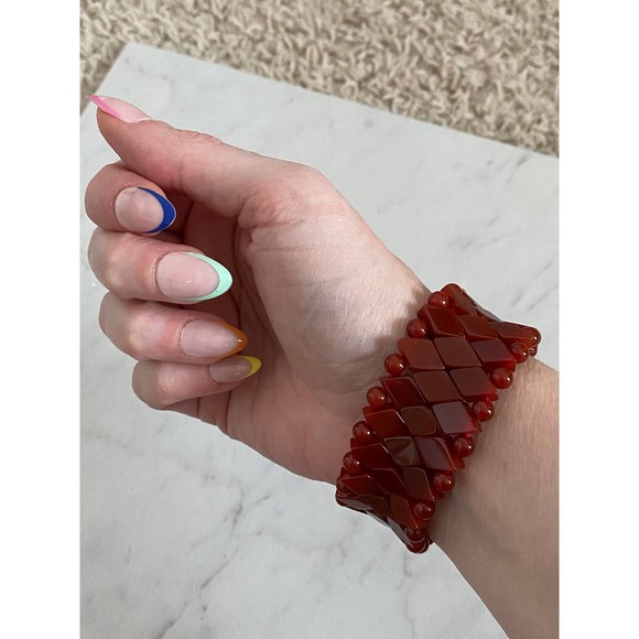 Vintage red stretch bead bracelet diamond pattern with round bead accents - Picture 3 of 9